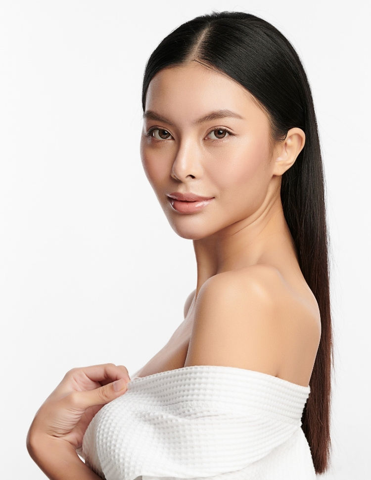 RF Microneedling-SculptME-Med-Spa -image women with robe